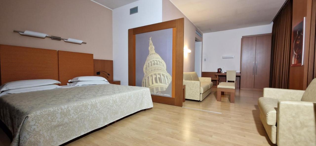 Bella Italia Palace Hotel Novara Exterior foto